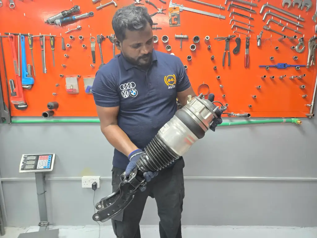 Car Shocks Reparing services in Dubai, sharjah