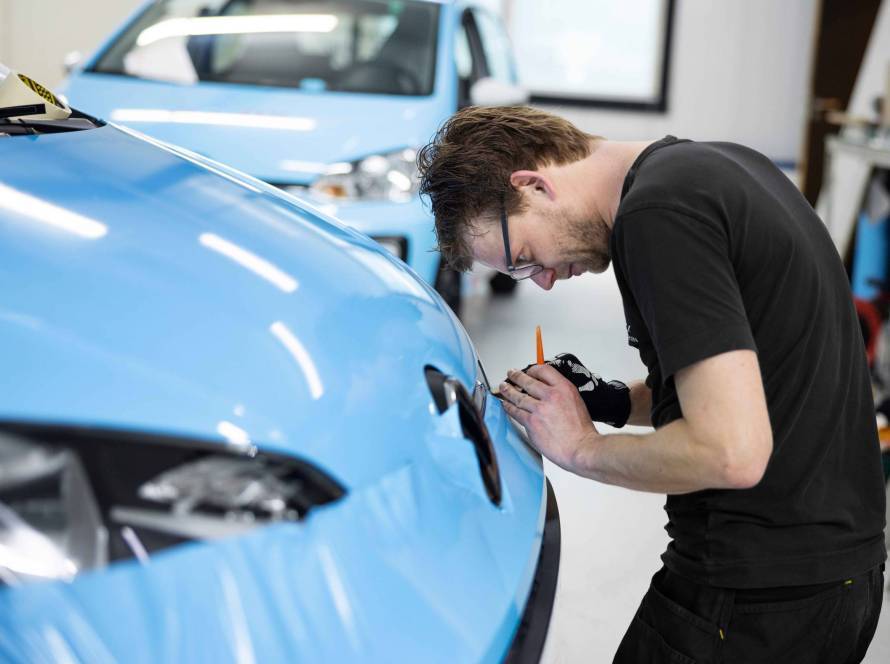 Auto scratch repair