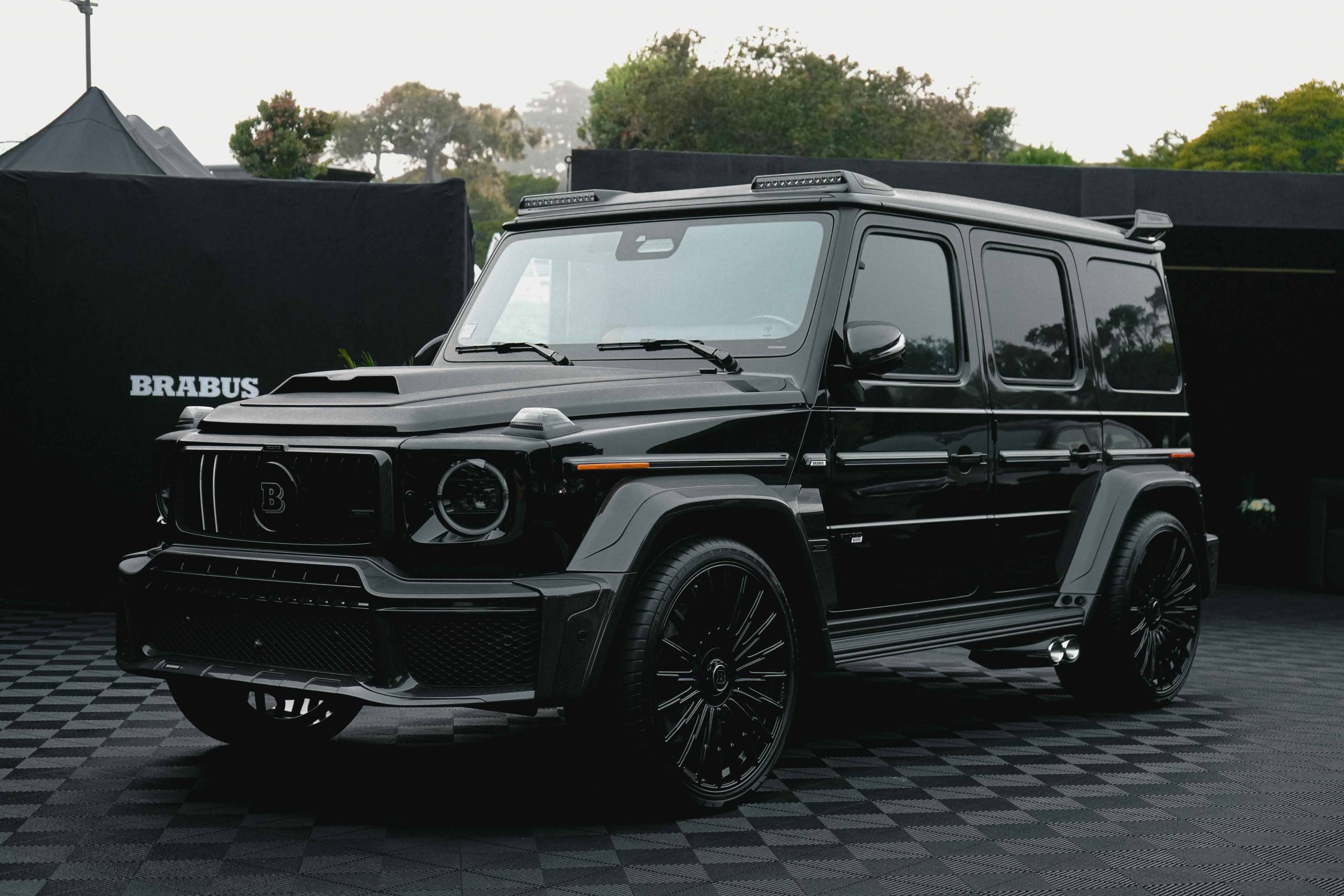 mercedes price in dubai